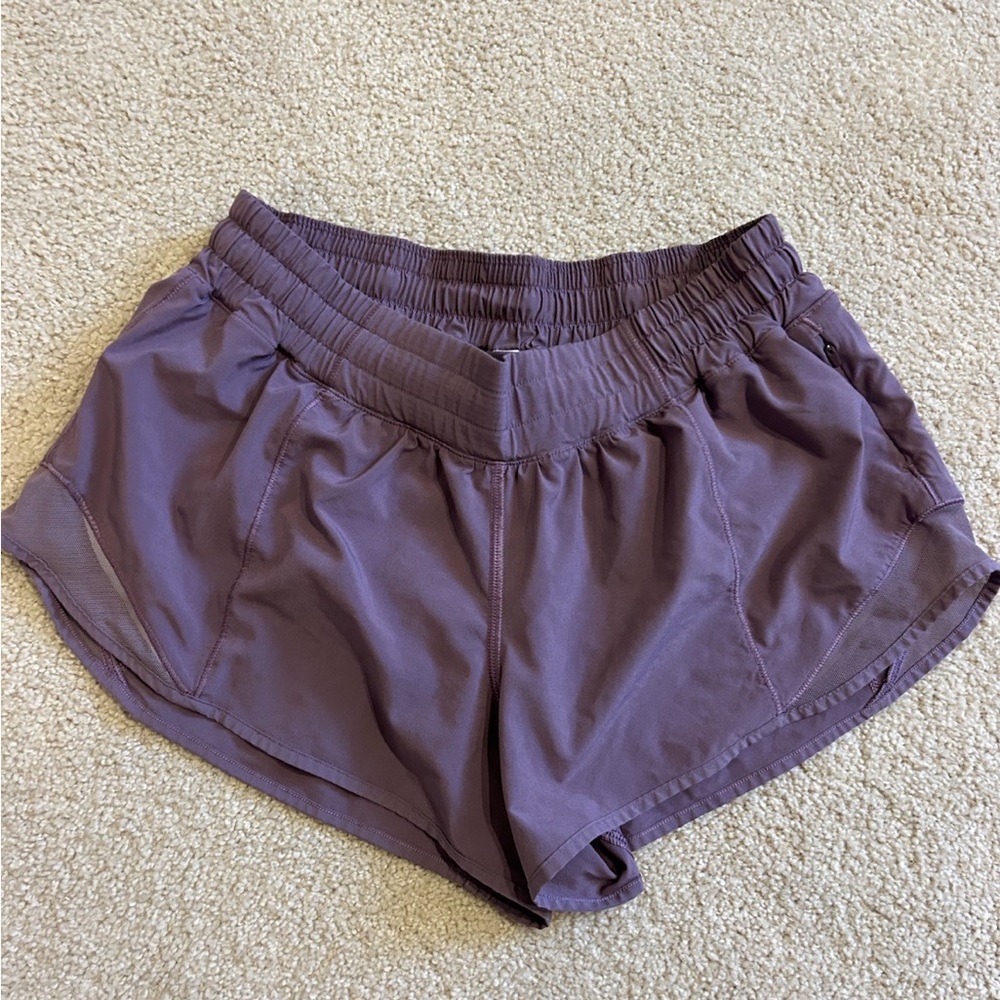 Lululemon hotty hot shorts 2.5 inch low waist size 8, fit more like a 6.